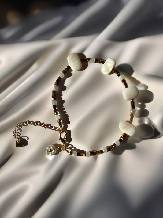 Vintage Shell bracelet